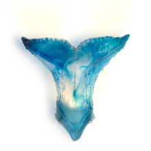 Load image into Gallery viewer, Maya Whale Wall Lamp